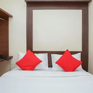 O J.b. Paradise 4*, Vanivilasa Puram India