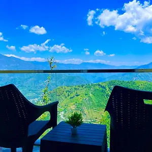 The Raarees Mist Resort, - Nested In Nature's Lap 4*, Munnar India