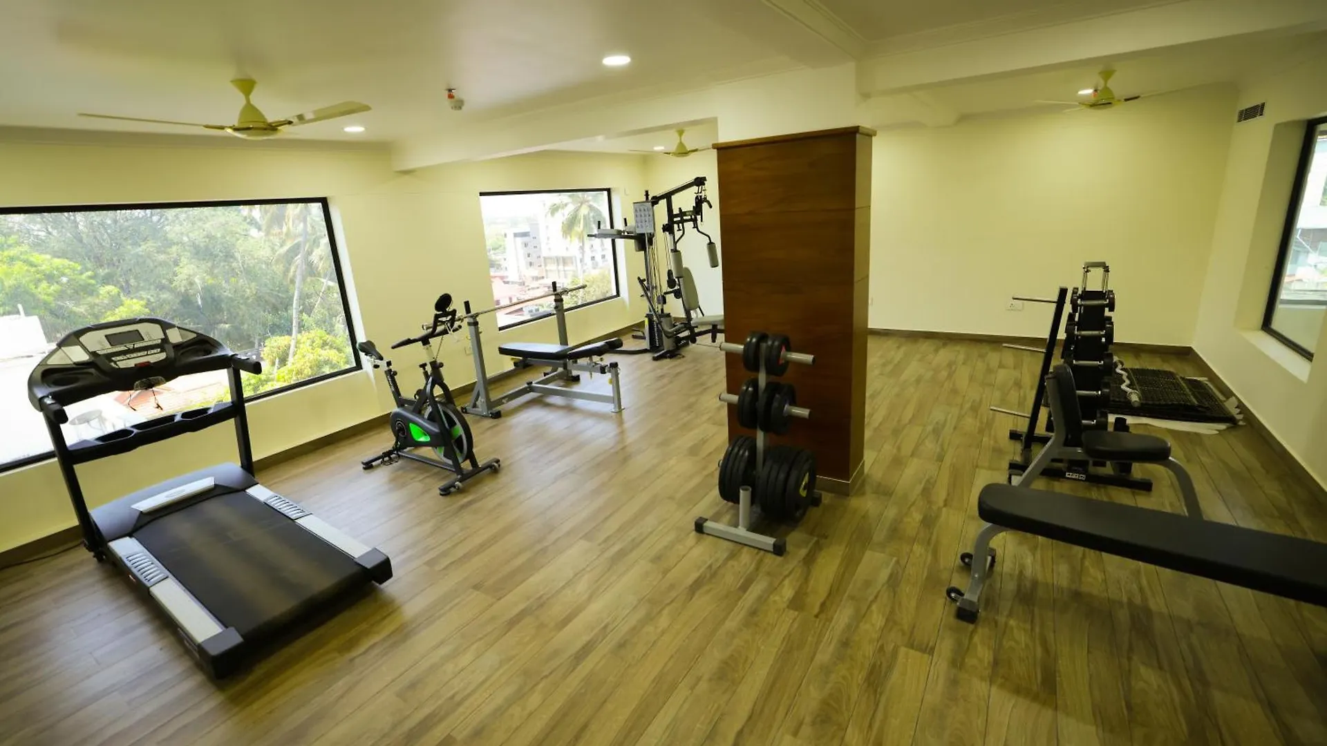 Kkm International Hotel Thiruvananthapuram India