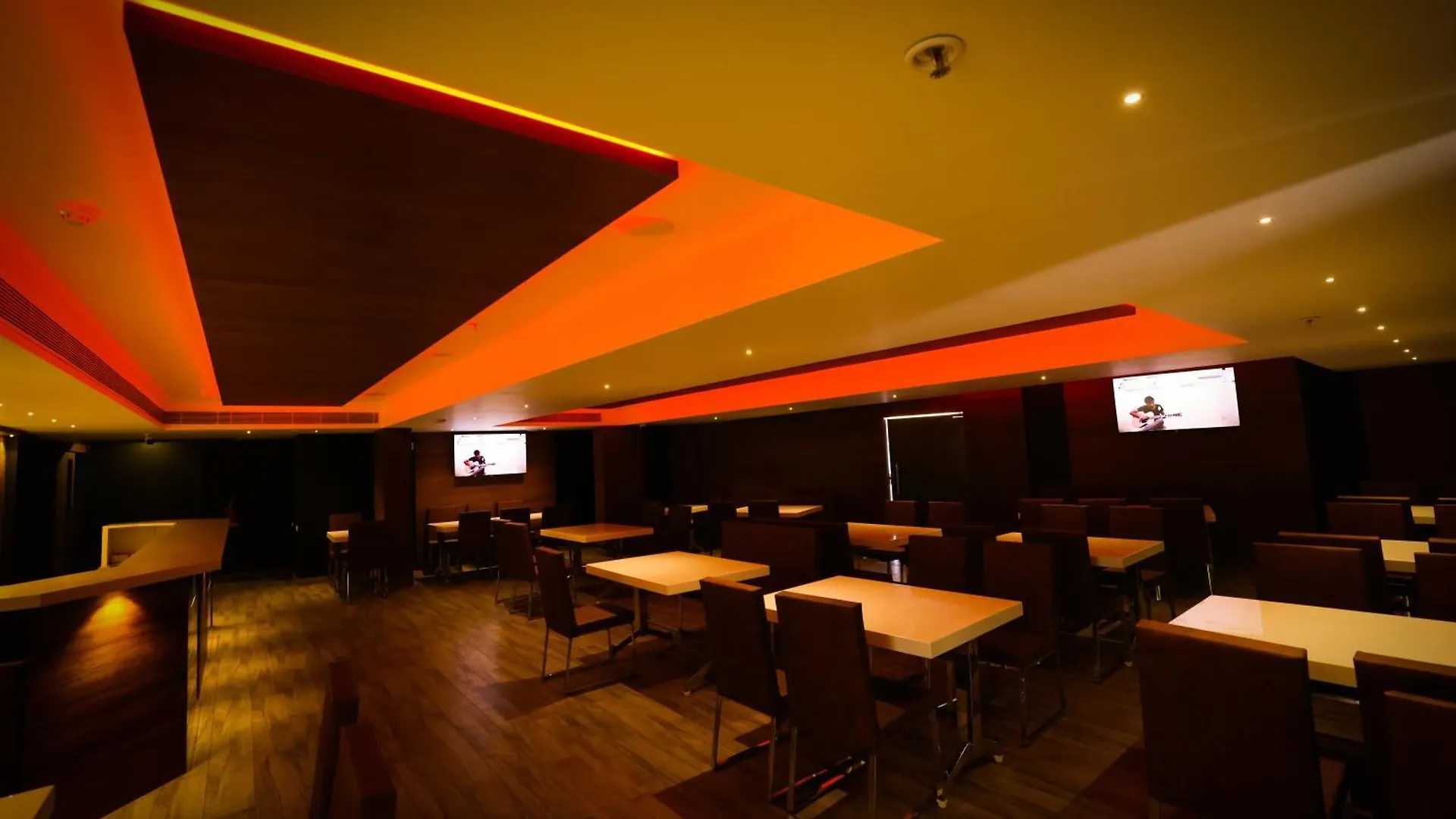 Kkm International Hotel Thiruvananthapuram 4*,  India