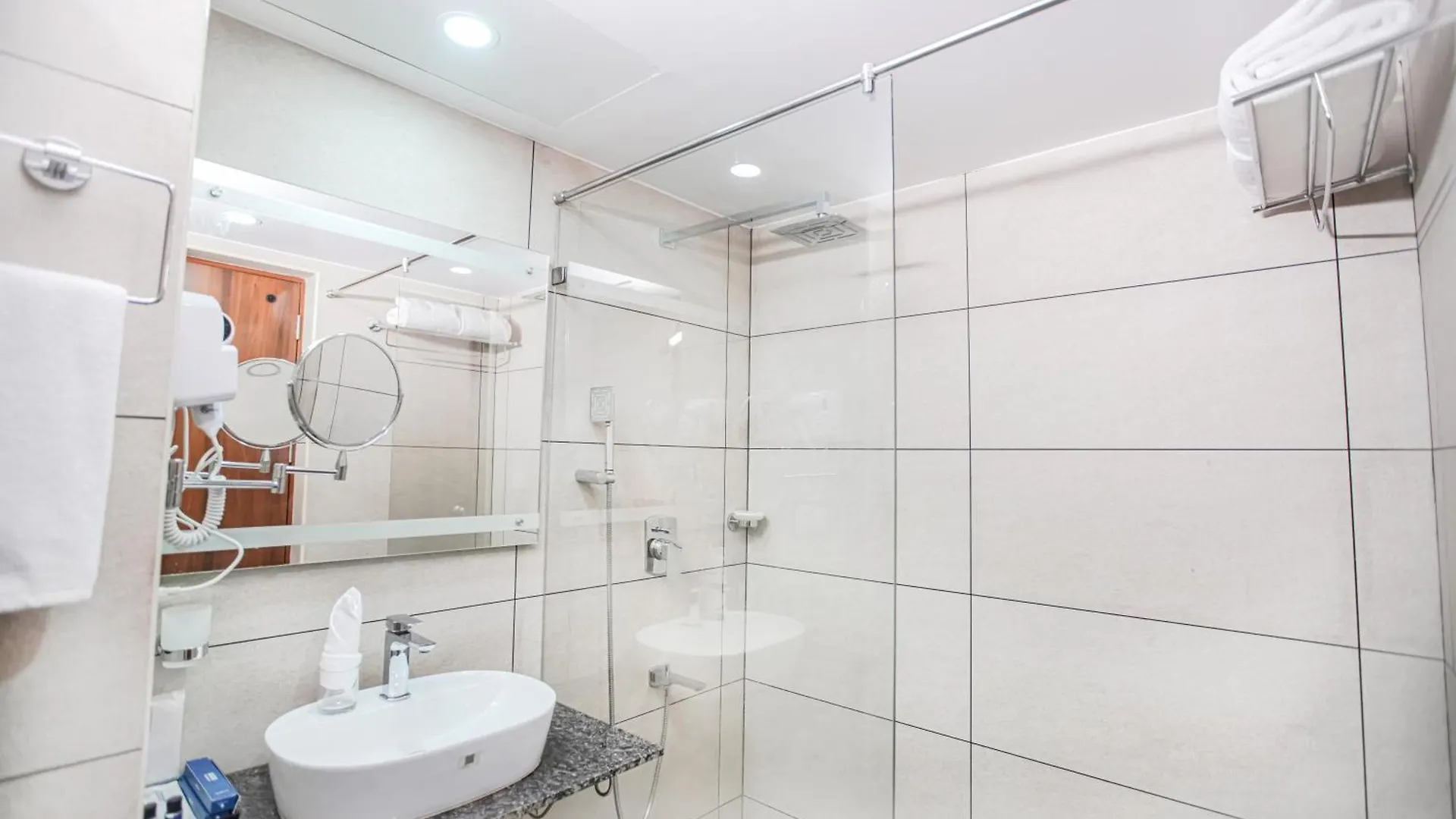 Kkm International Hotel Thiruvananthapuram India