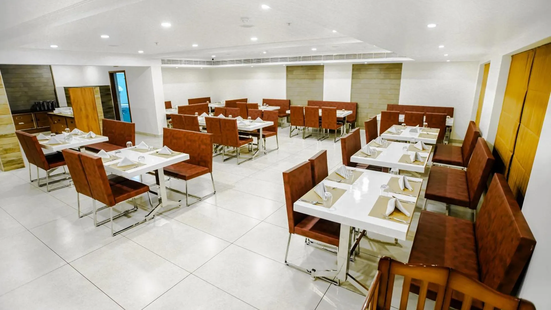 Kkm International Hotel Thiruvananthapuram 4*,
